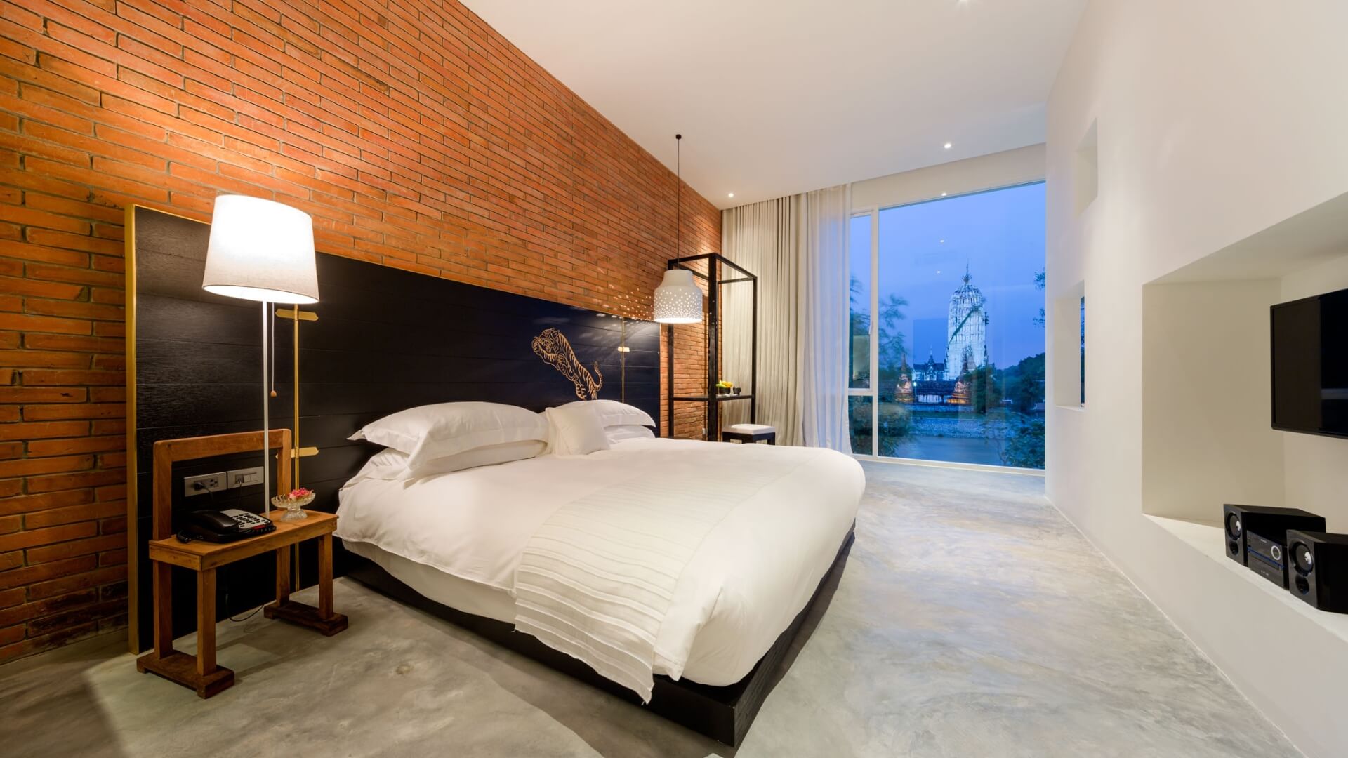 deluxe river view rooms incredible temple vistas sala ayutthaya