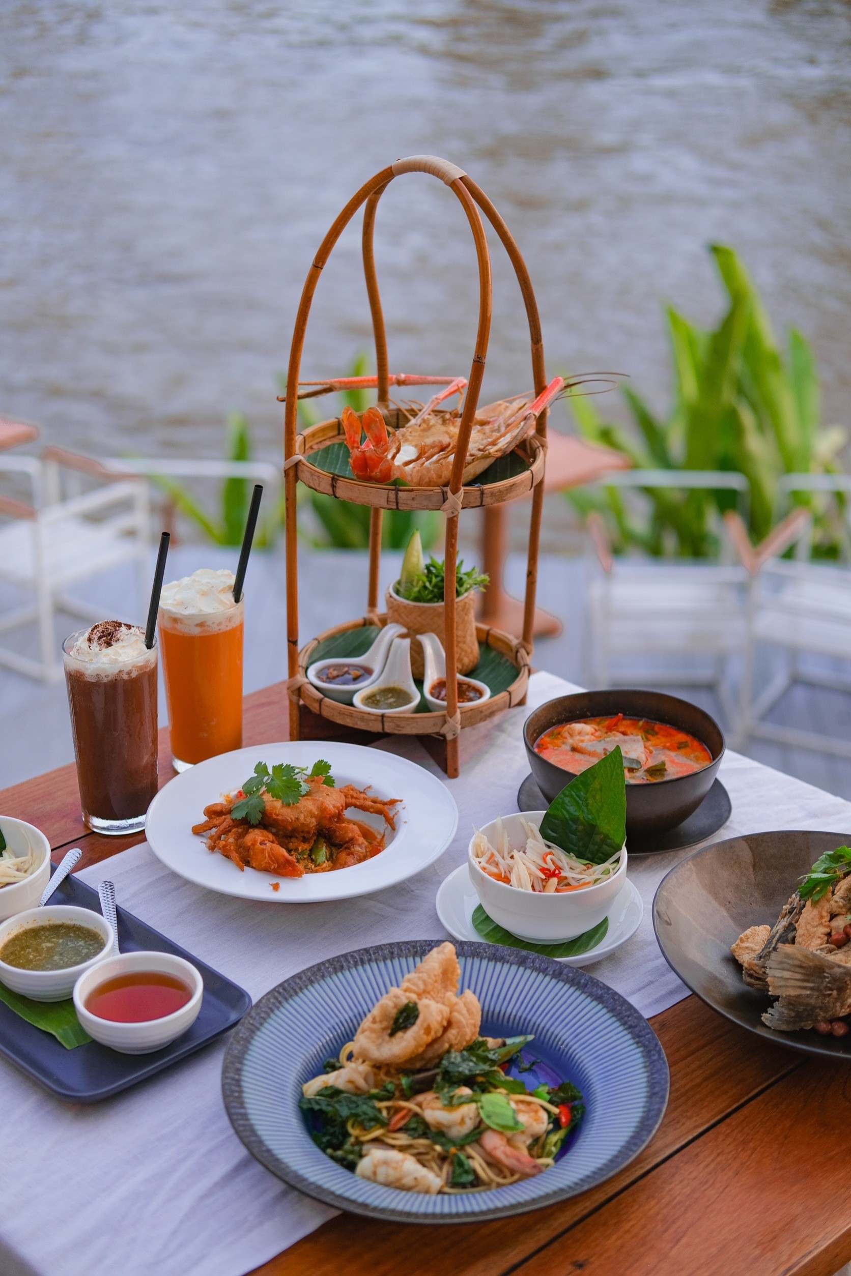 Eat & Drink - fresh seafood and riverside fine dining at sala ayutthaya