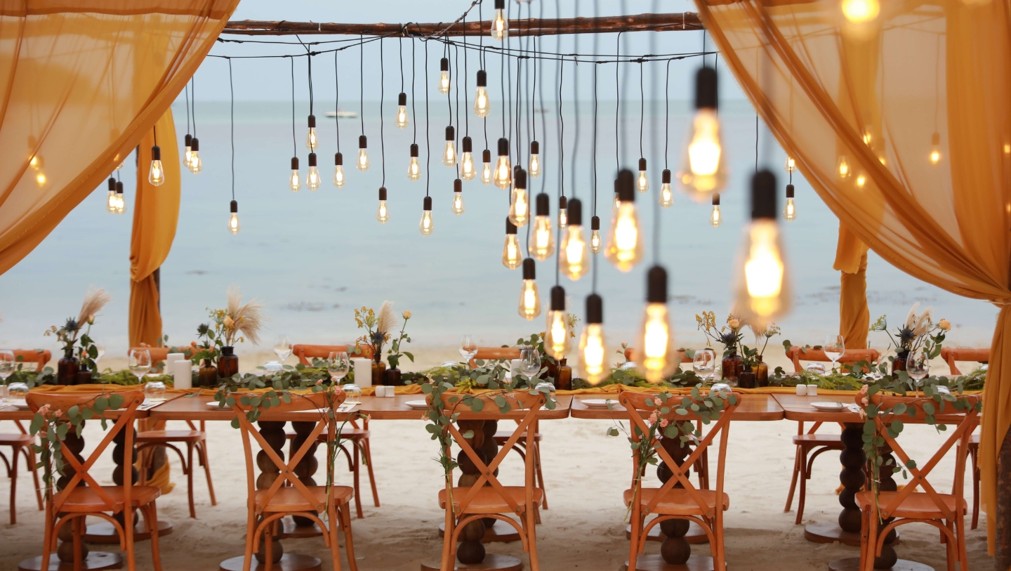 Celebrations & Anniversaries Make every event special SALA Chaweng Beach Resort Samui