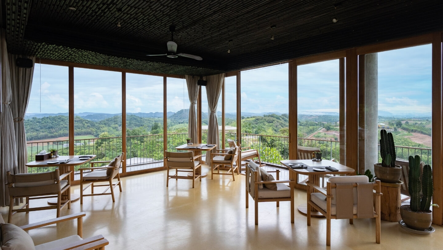 hilltop restaurant opening hours sala khaoyai