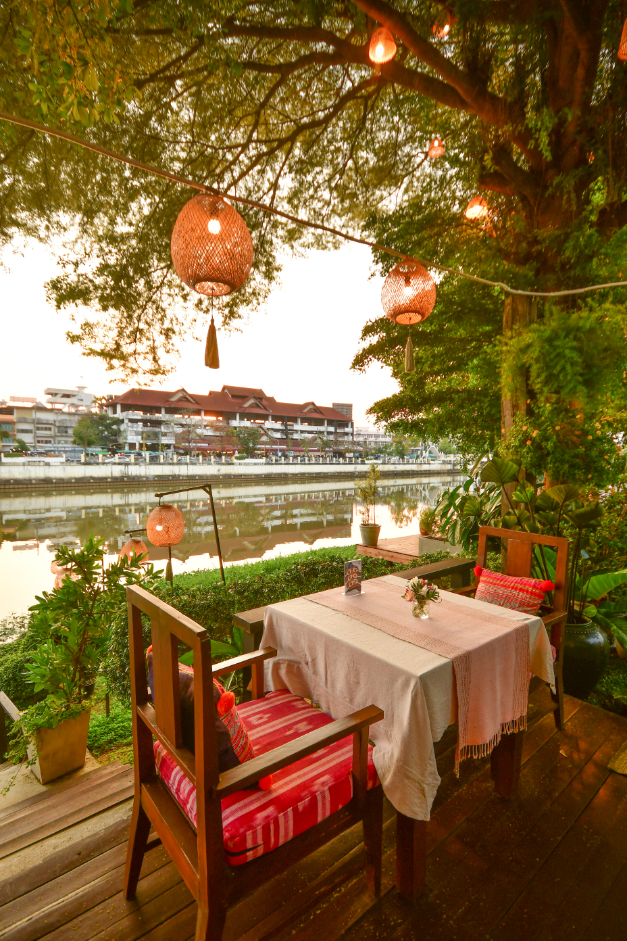 Restaurants & Bars - Riverside Dining & Rooftop bliss - sala lanna Chiang Mai