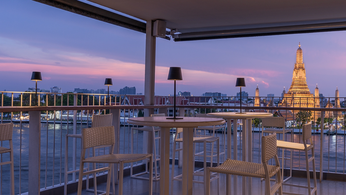 rooftop bar opening hours sala rattanakosin Bangkok