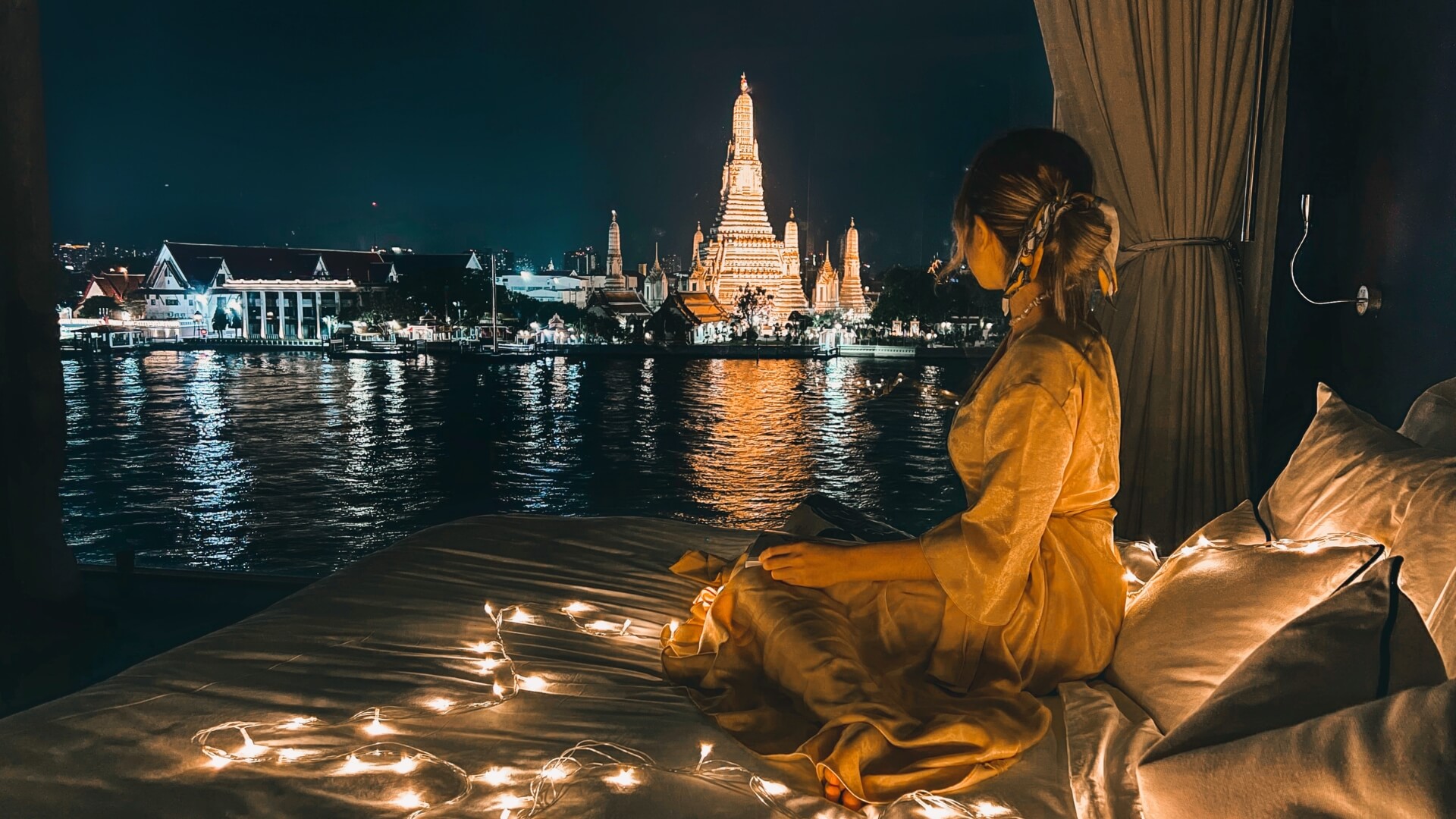 wat arun river view suite accommodations sala rattanakosin Bangkok