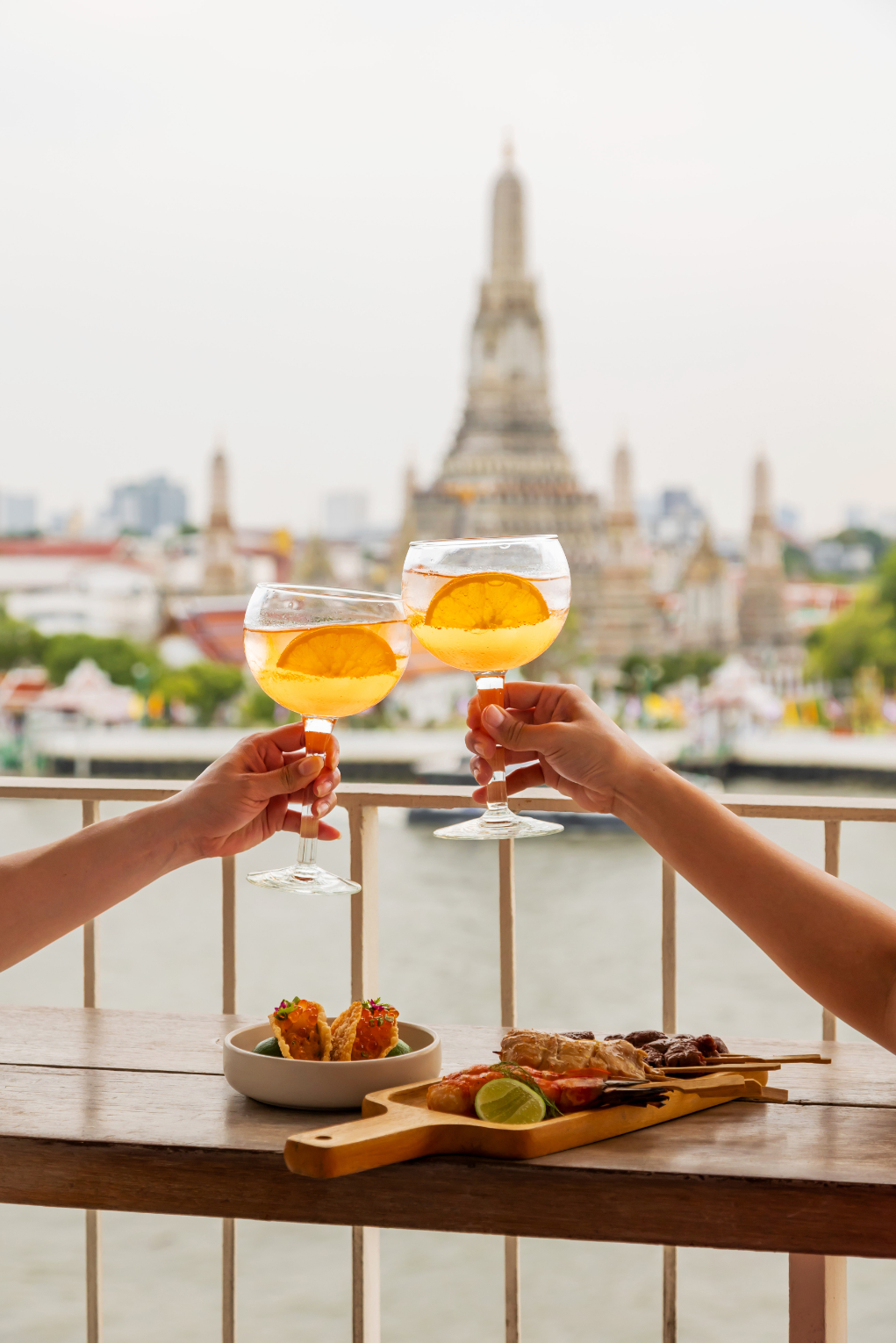 Restaurants & Bars - Rooftop bars and riverside dining with a view - sala rattanakosin Bangkok