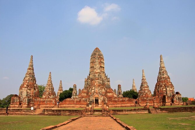 Wat Yai Chai Mongkhon sala ayutthaya these temple ruins still carry stories and signs of the deep history embedded in the area