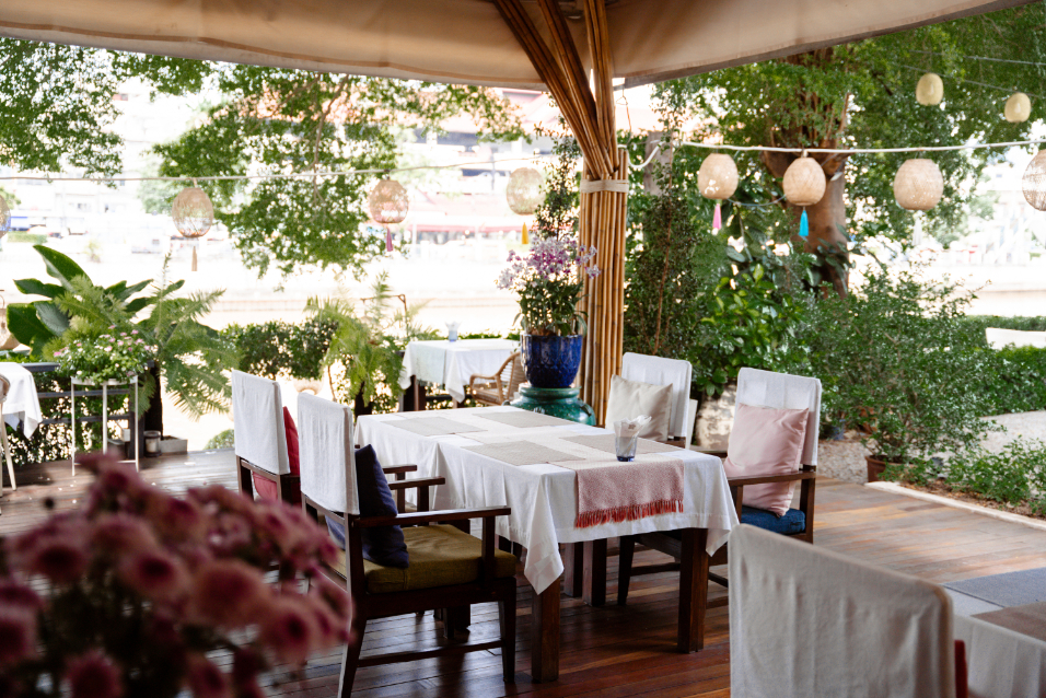 Restaurants & Bars - Riverside Dining & Rooftop bliss - sala lanna Chiang Mai